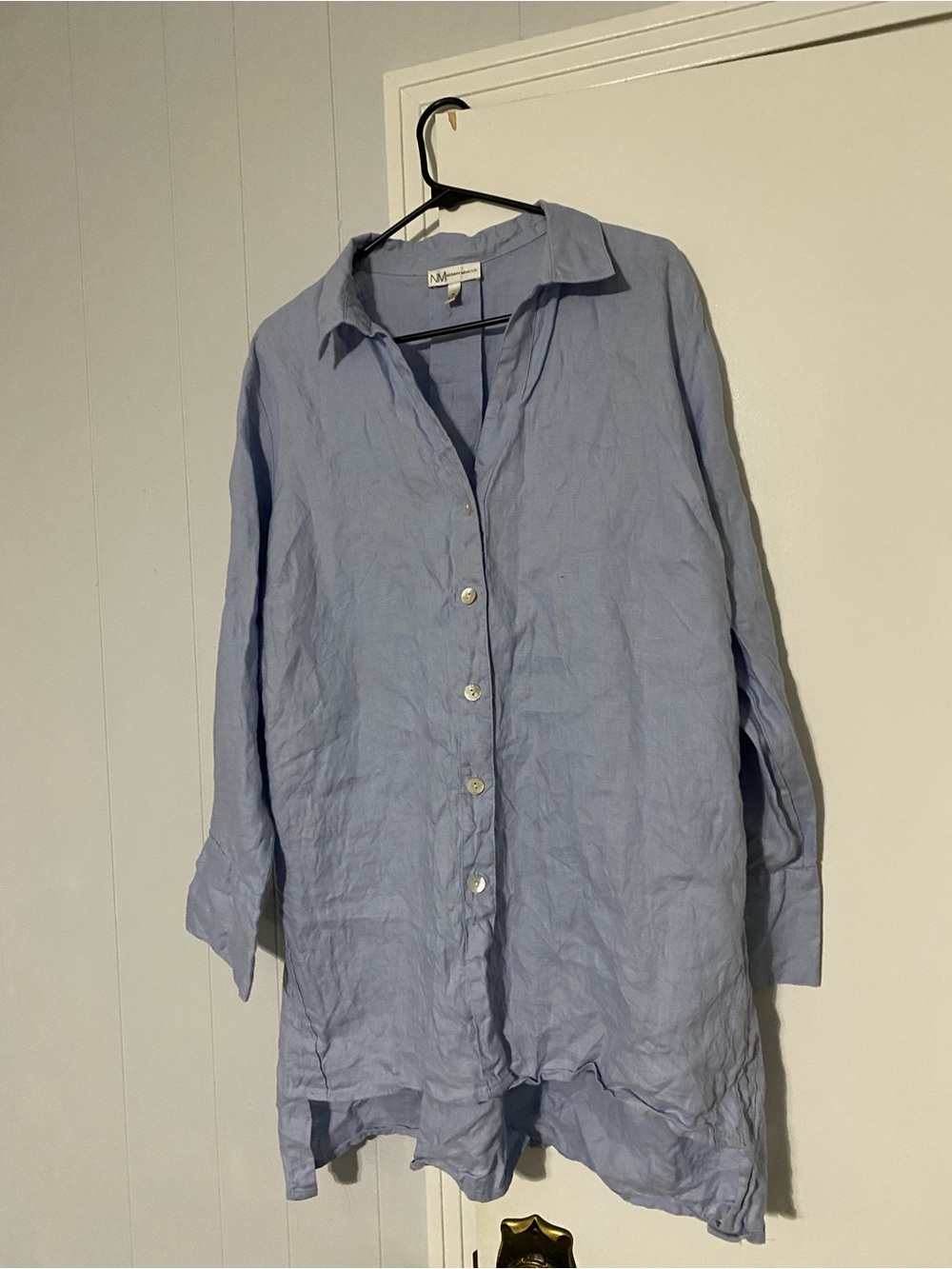 Neiman Marcus Light Blue 100% Linen Button-Down Shirt